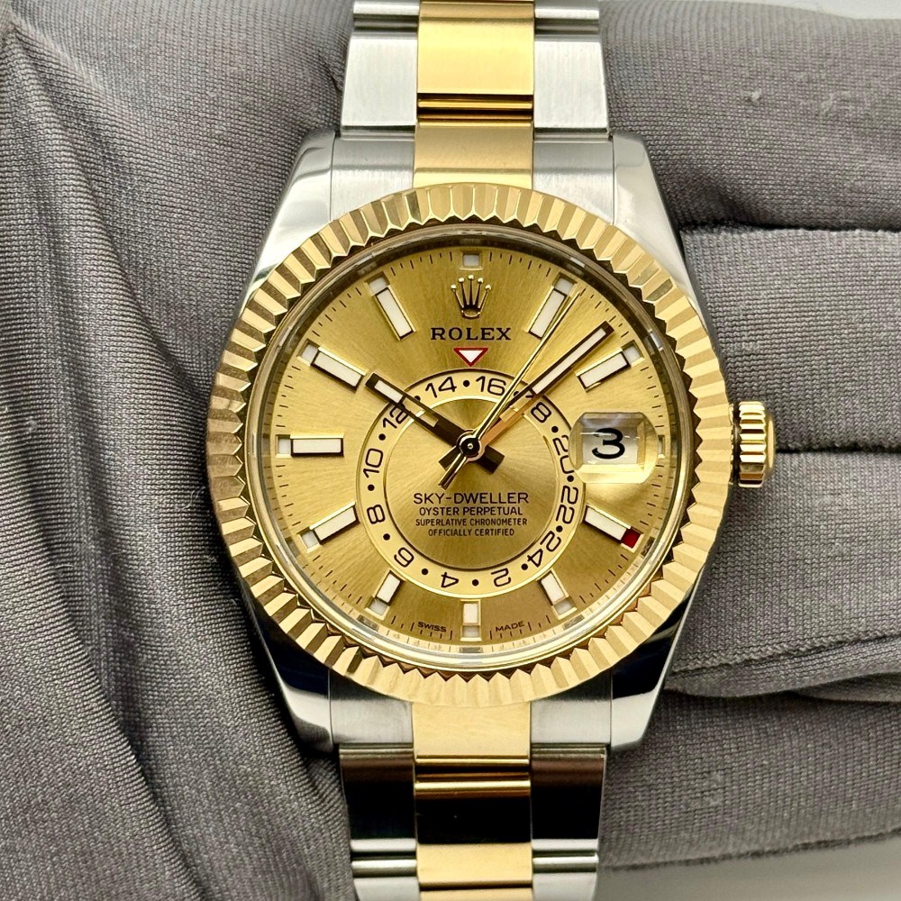 SKY-DWELLER
