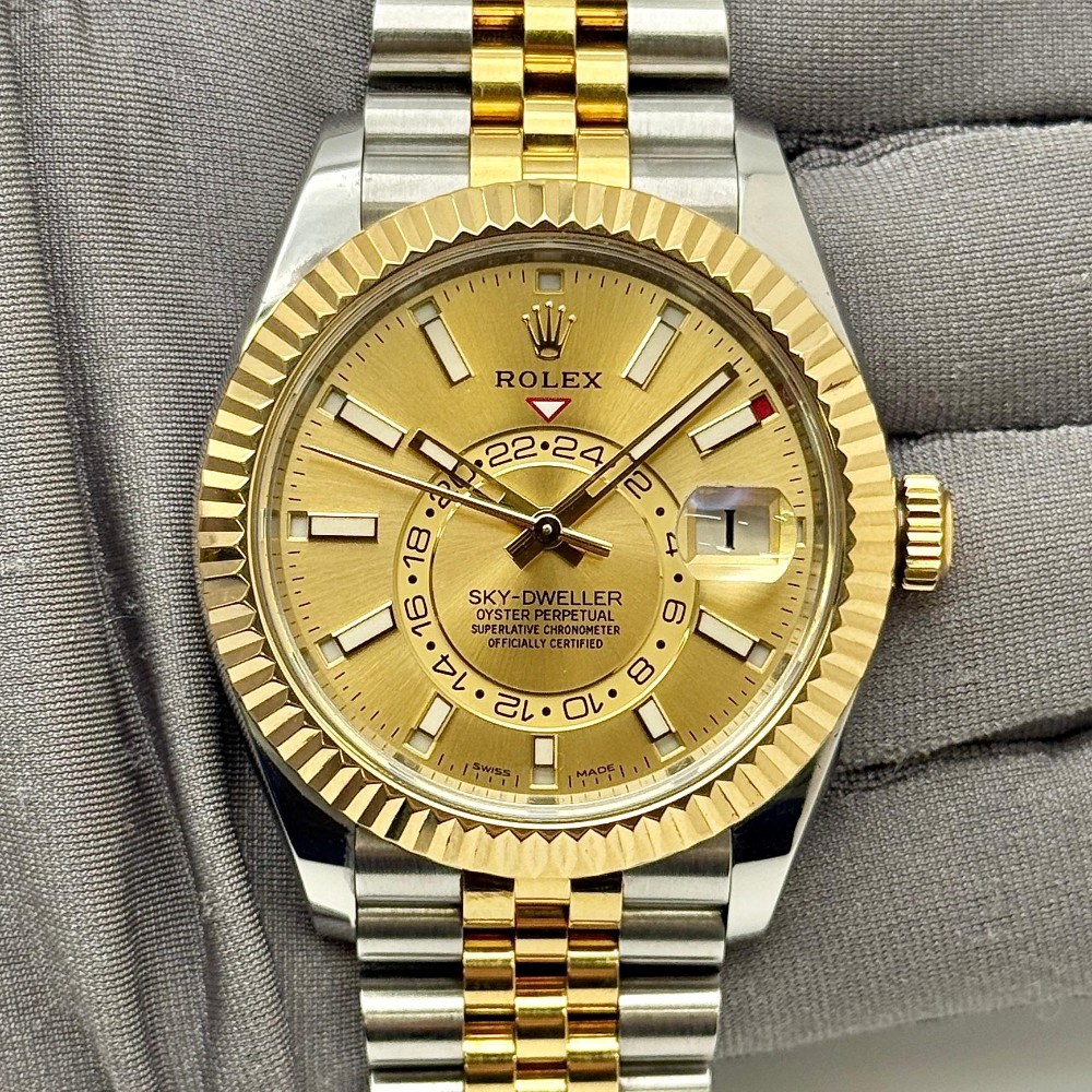SKY-DWELLER
