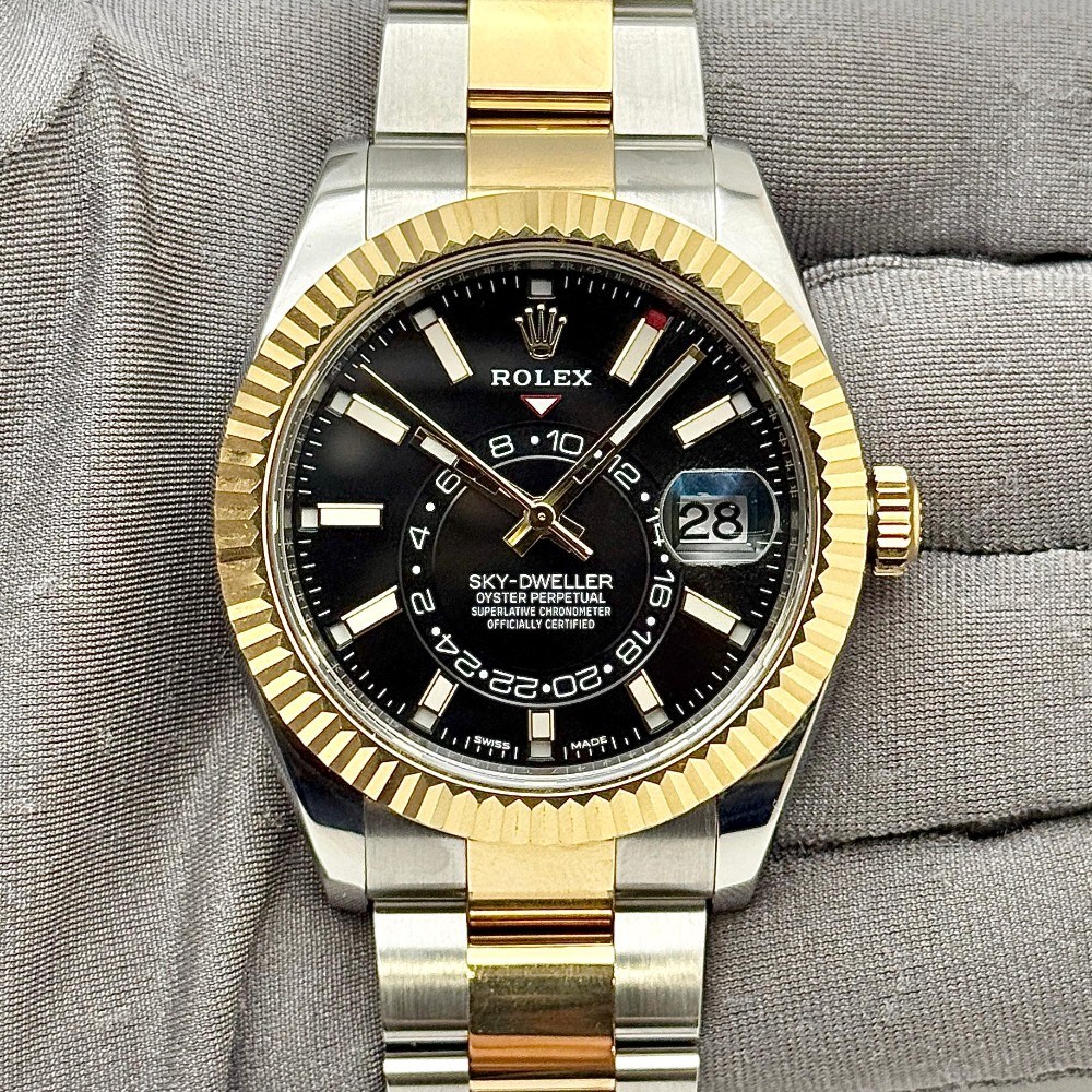 SKY-DWELLER